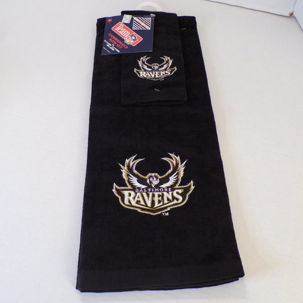 VINTAGE FIRST ROW NFL TEAM BALTIMORE RAVENS (2) PIECE EMBROIDERED BATH TOWEL SET